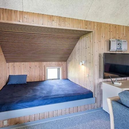 Tatil Evi Holiday Iv *